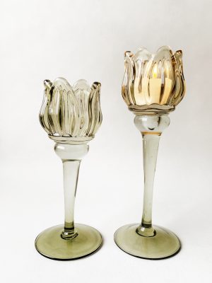 Lysglass blomst h 18,5 cm grønt