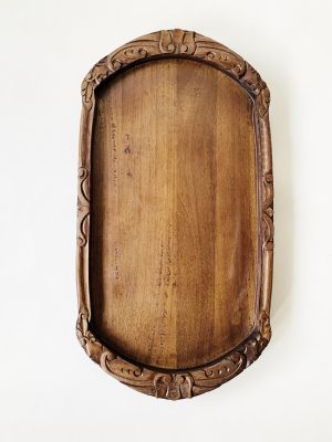 Brett ovalt med utskjæringer 60x32 cm