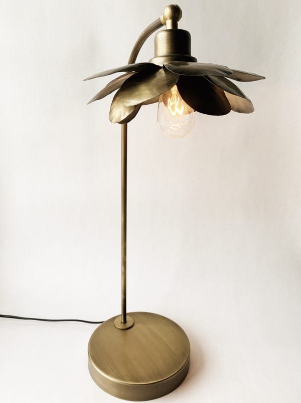 Bordlampe metall blomst h 53 cm