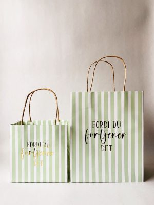 Gavepose M 20X25 cm "Fordi du fortjener det"