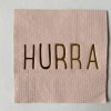 Serviett rosa med gulltrykk "Hurra" 25x25cm