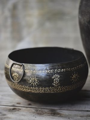 Bolle i metall m mønster 17x33cm