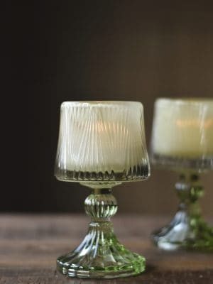 Lysholder på stett h 15 cm grønn/creme