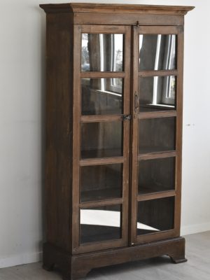Vintage skap m glassdører 90x46x178cm