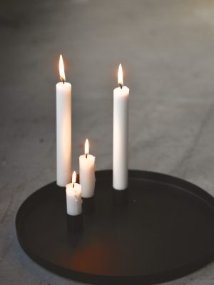 Rundt fat m lysholdere d 30 cm sort