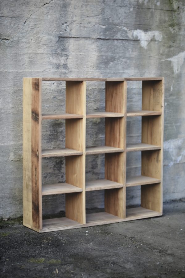 Vintage hylle med 9 rom  80x20x80cm