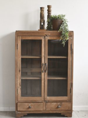 Vintage skap m glassdører 76x35x115cm