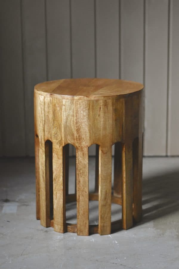 Sofabord med spiler 36x45 cm mangotre