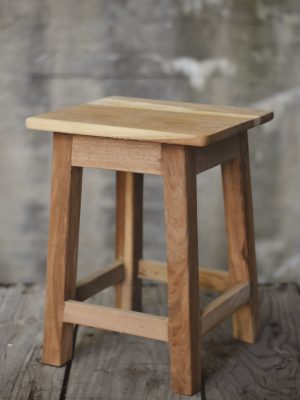 Krakk i resirkulert tre 30x30x50cm