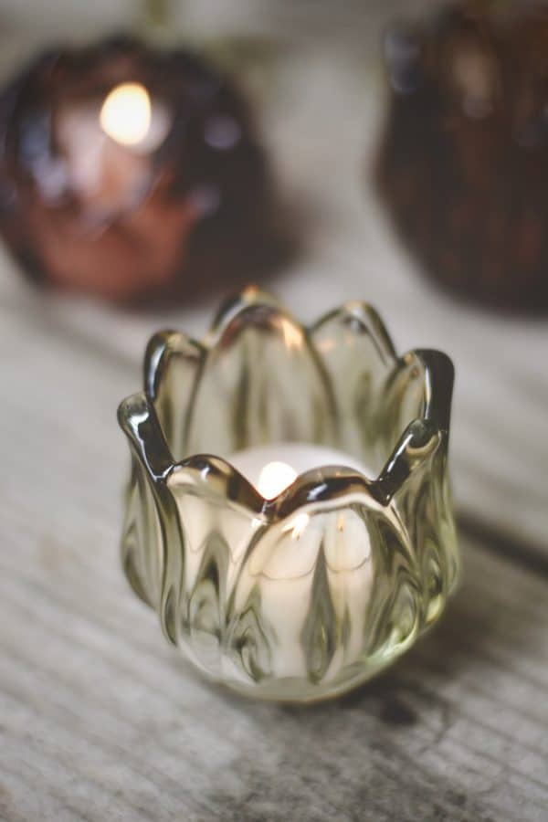Lysglass tulipan 7x7 cm grønn
