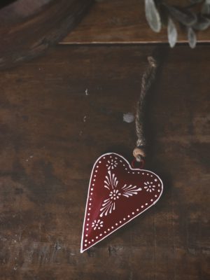 Metallhjerte A heng rød 8x5,5 cm