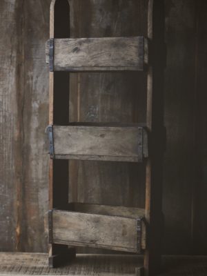 Vintage hylle av mursteinsformer 32x15x80cm