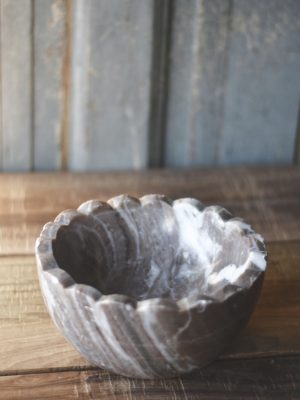 Marmor bolle m bølgekant 20x10 cm