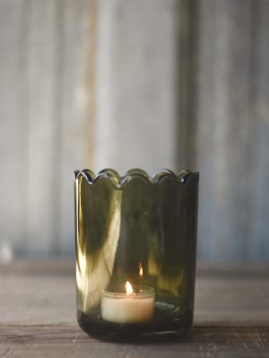 T-lysholder wave h 11,5 cm grønn