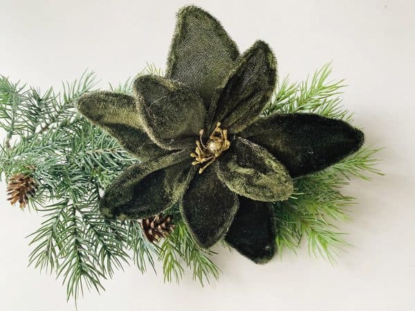 Blomst velur m klype 22 cm grønn