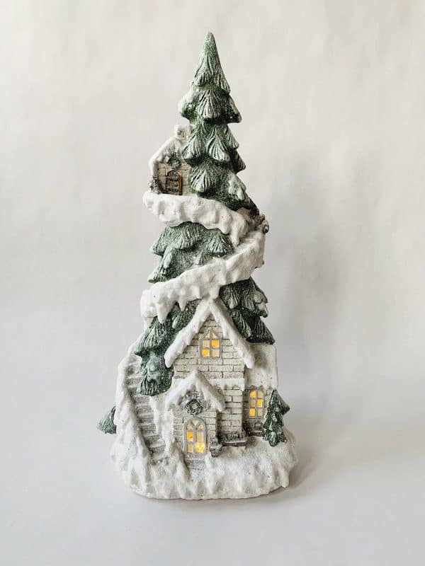 Hus trapp grantre, ledlys h 68 cm