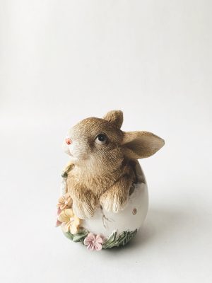 Kanin i blomsteregg B 7x8x9 cm