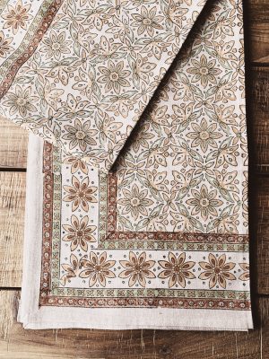 Duk Sofie 140x240 cm offw med mønster 100% bomull