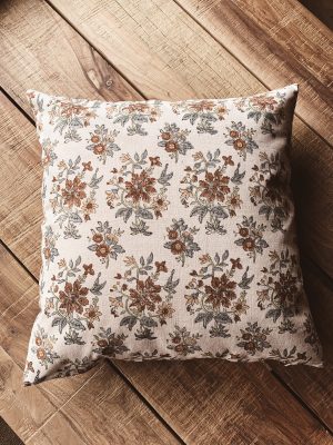 Putetrekk Anna 50x50 cm off white m blomster 100% bomull